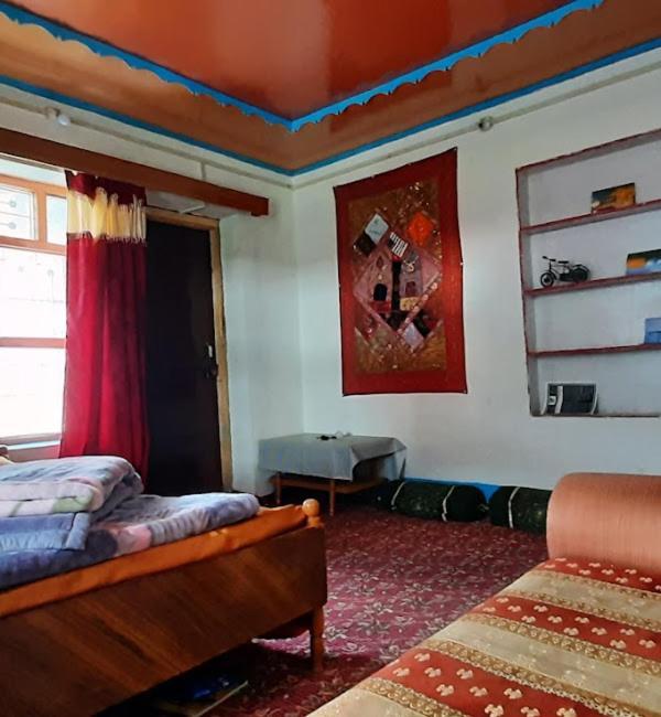 Gurez Retreat Hotel Kanzalwan ภายนอก รูปภาพ